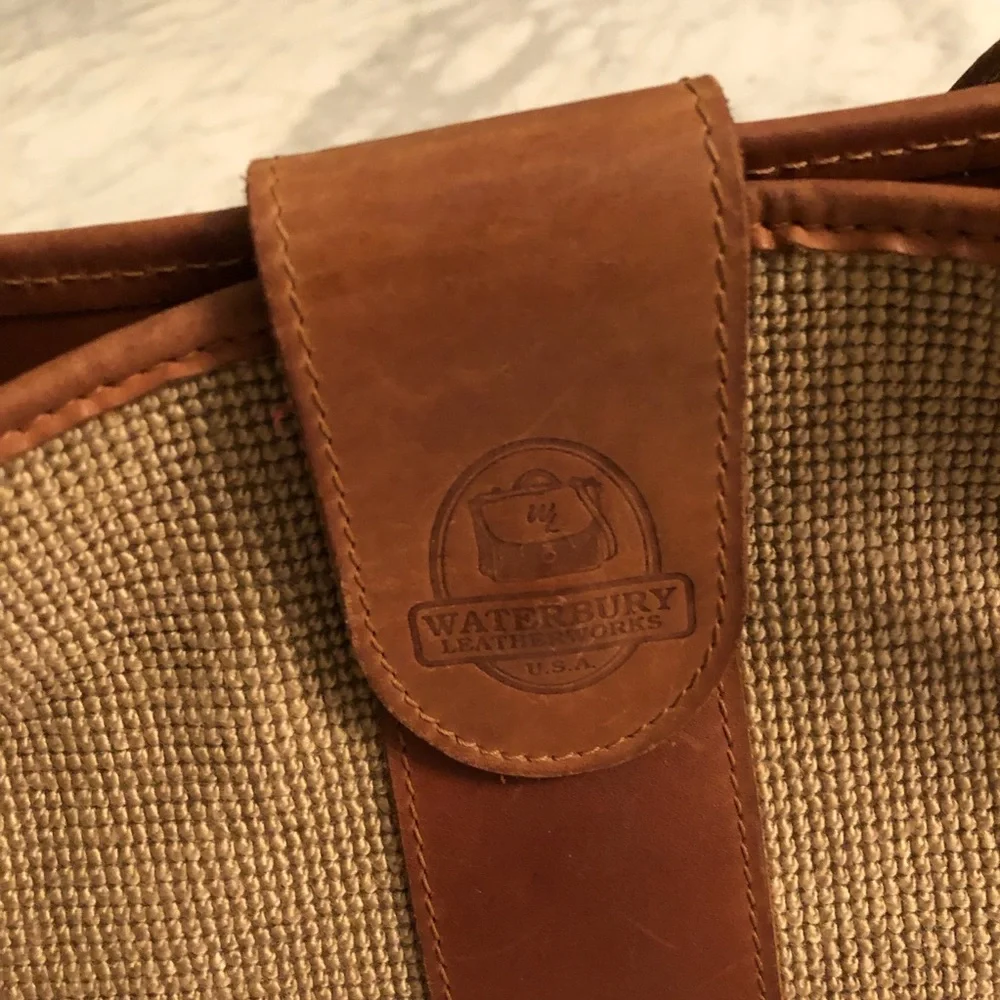 Waterbury Leatherworks Purse Leather Made in Connecticut - Picture 2 of 10